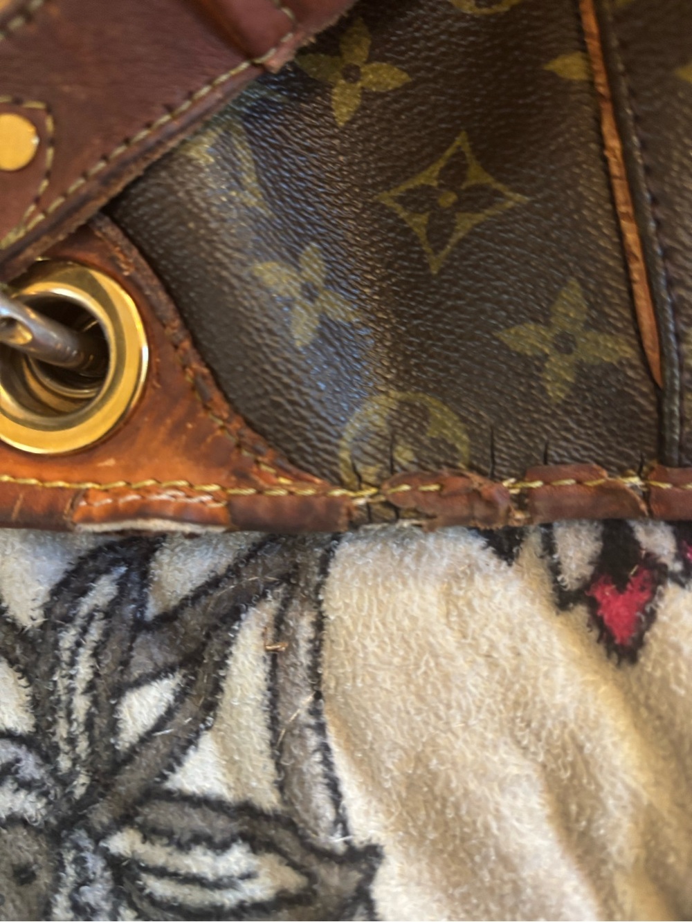 Louis Vuitton Brown Monogram Canvas Hobo Shoulder Bag with Gold Hardware - Picture 9 of 15